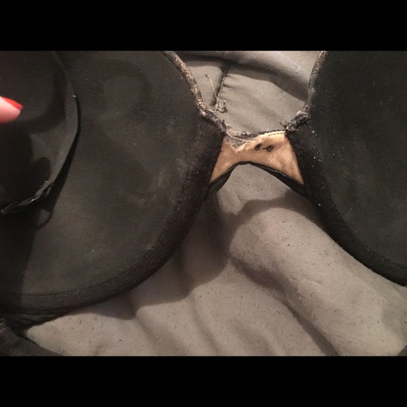 Victoria’s Secret “Fabulous” bra 38C - Picture 3 of 5